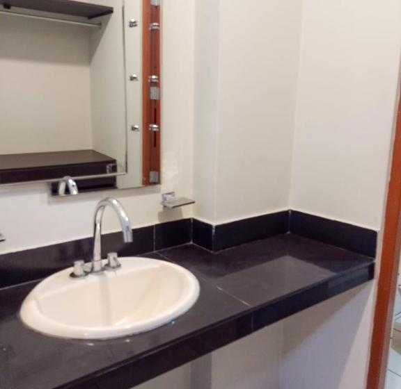 فندق Regency Plaza