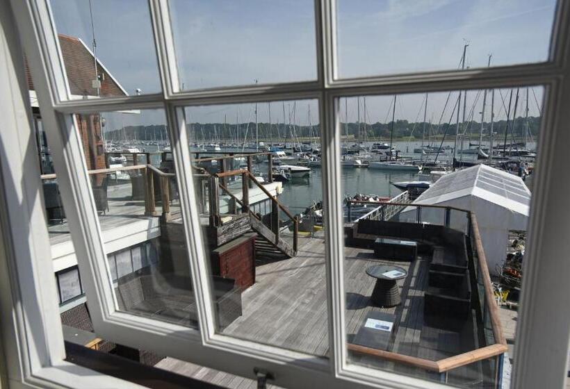 酒店 Royal Southern Yacht Club