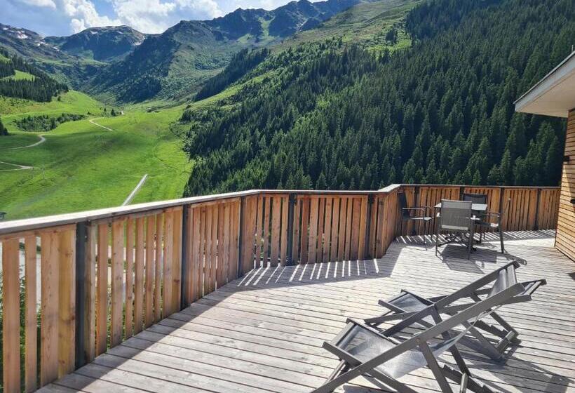 Отель Zirbenhof
