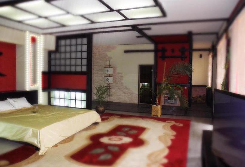 فندق Zolotie Peski