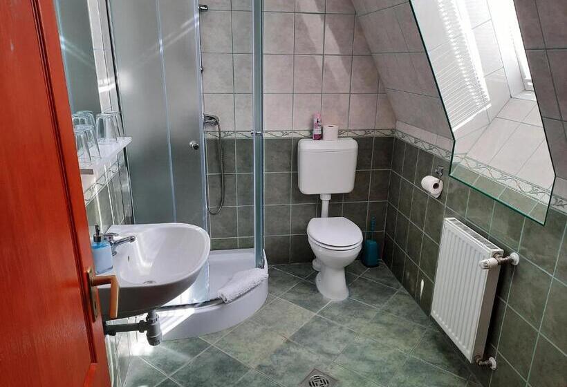 Megálló Wellness Panzió