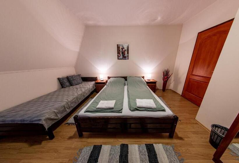 Megálló Wellness Panzió