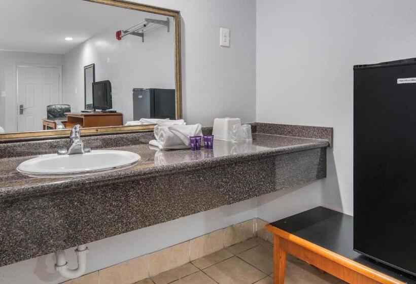 فندق على الطريق Knights Inn North Richland Hills