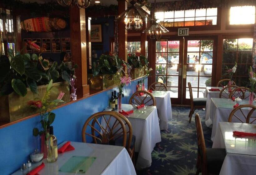 モーテル Tradewinds Airport