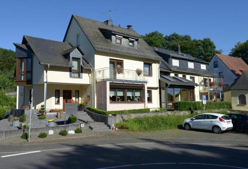 ペンション Gästehaus Petra