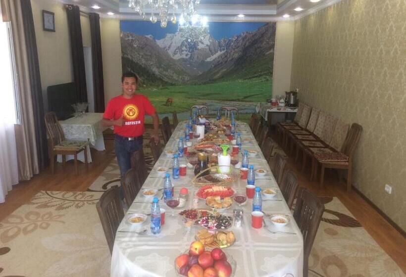 پانسیون Guest House Mira