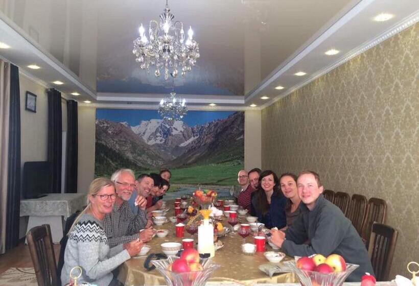 پانسیون Guest House Mira