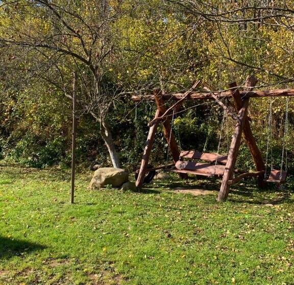 پانسیون Guest House Pid Dubom карпати під дубом