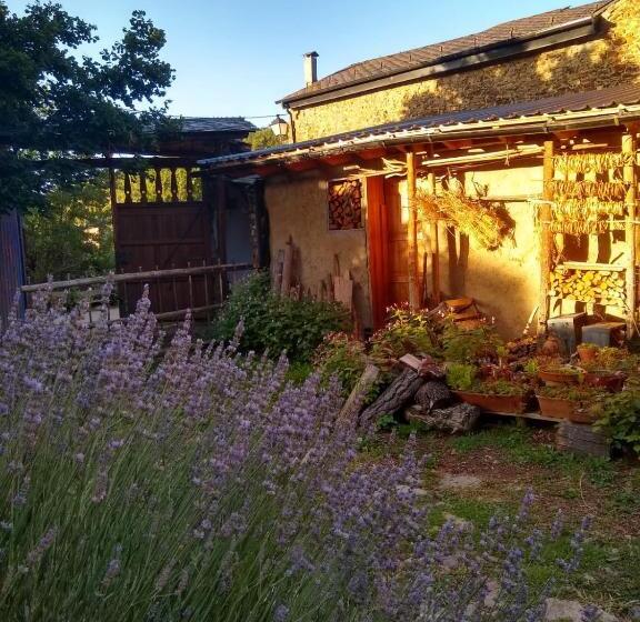 פנסיון Hostal D éller