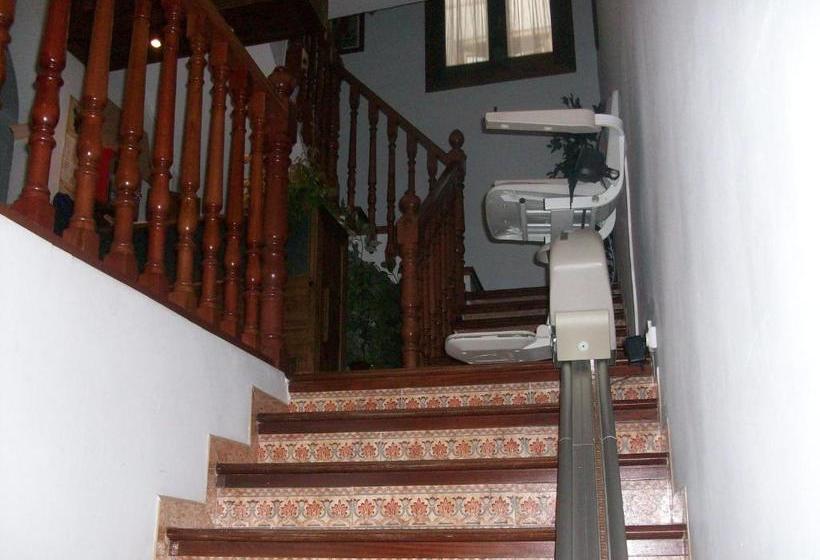 بنسيون Hostal Moraima