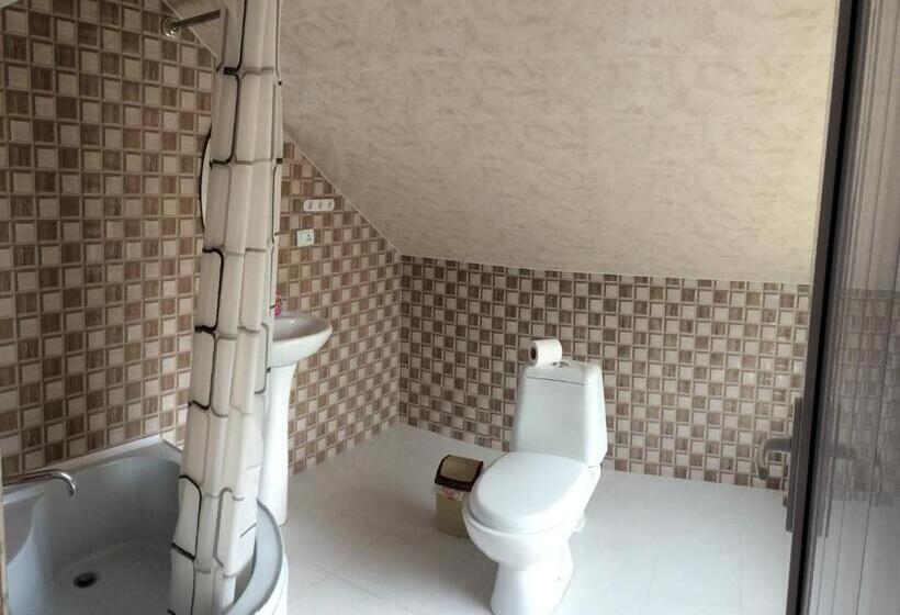 پانسیون Mari Guest House