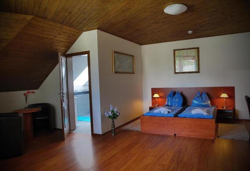 ペンション Penzion šejby