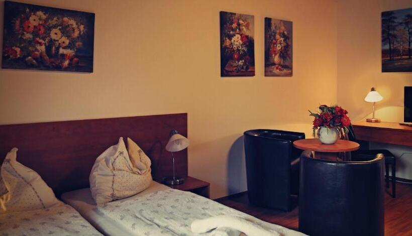 ペンション Penzion šejby