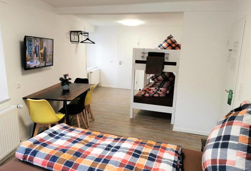 Пансион Speedys Bed & Breakfast