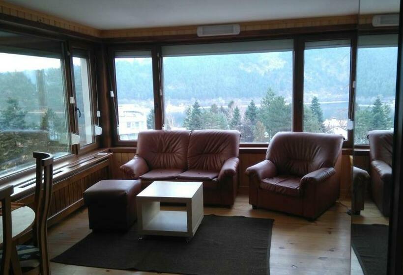 פנסיון Tora Bora Guest House