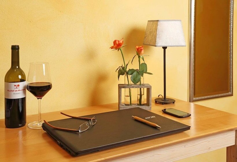 펜션 Weinhof Am Nussbaum