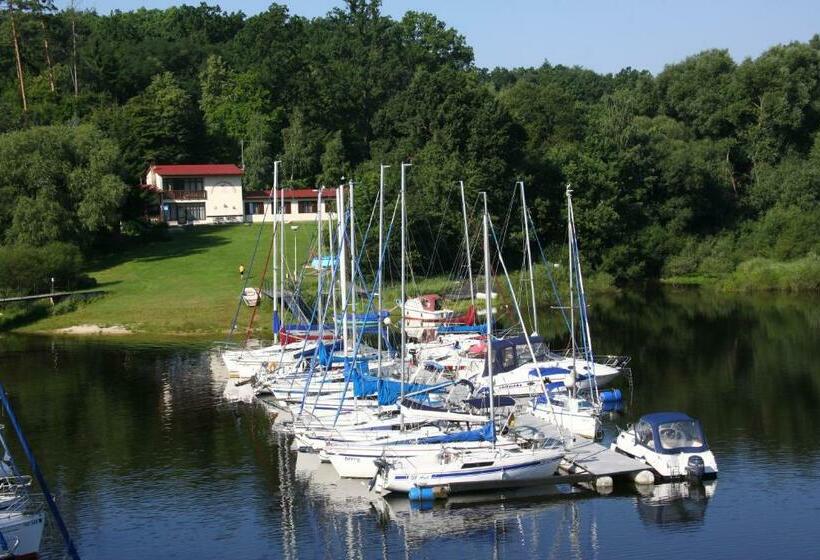 פנסיון Yacht Club Barrandov