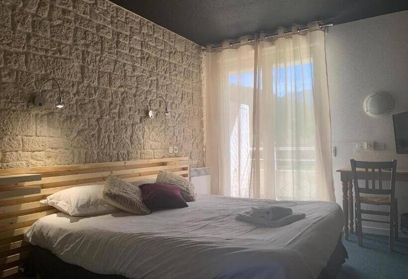 אתר נופש Village Club Les Lavandes   Neaclub