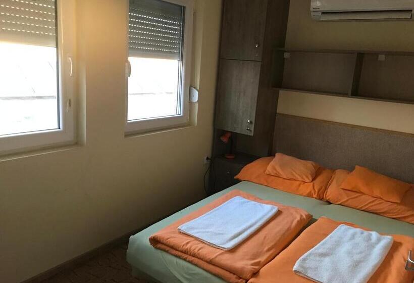 Tó  Party Panoráma Panzió & Wellness