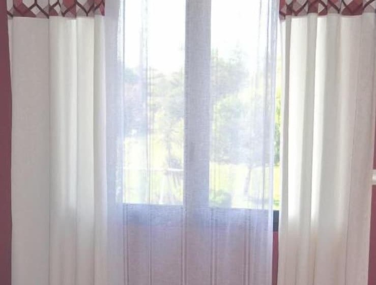 فندق صغير Les Chambres De Grés