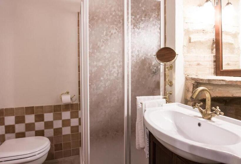 مبيت وإفطار Domus In Castro