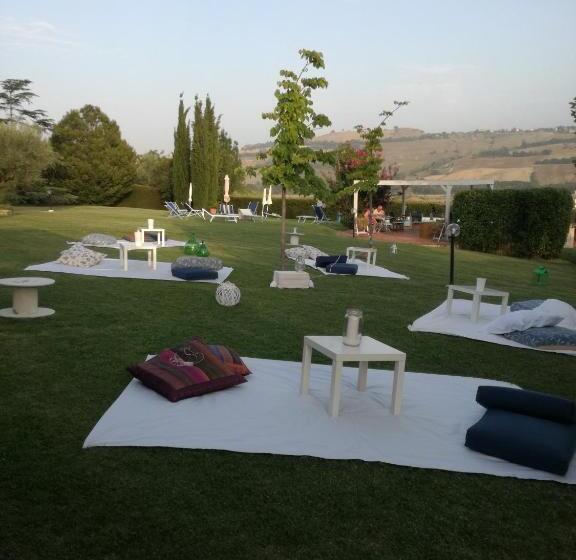 مبيت وإفطار Il Gallo Del Vicino