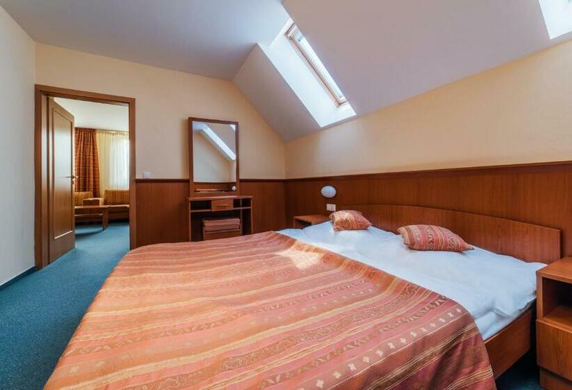 Dependence Hotela Stupka   Golf