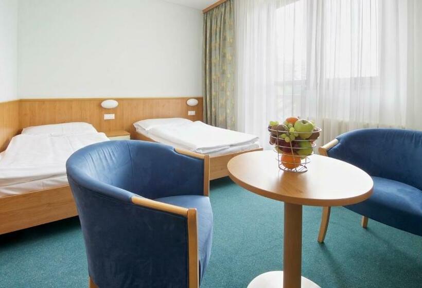 Dependence Hotela Stupka   Golf