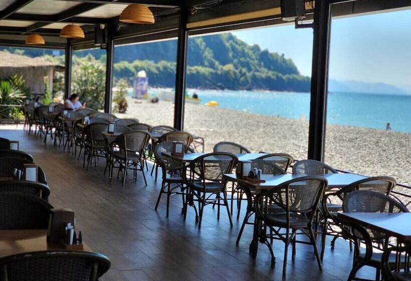 Neptun Palace Kvariati