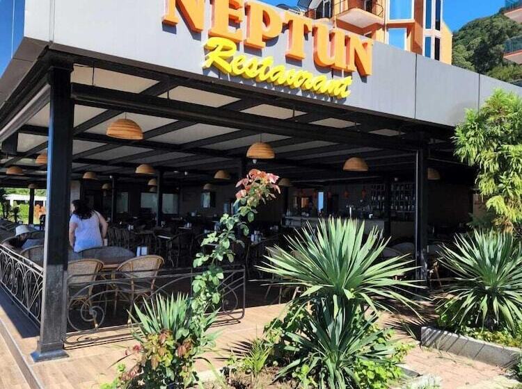 Neptun Palace Kvariati