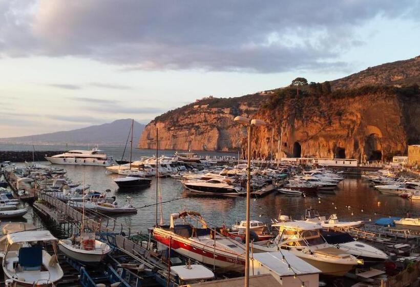 פנסיון Casa Nori