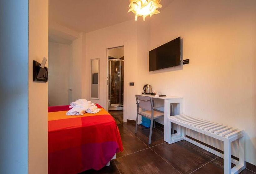 פנסיון Casa Nori