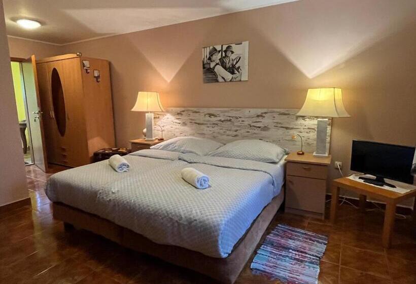 פנסיון Erdei Vendégház