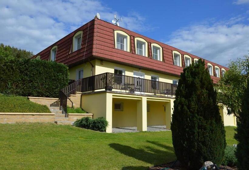 膳宿费 Penzion Kamejk