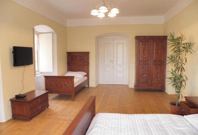 بنسيون Penzion Na Faře