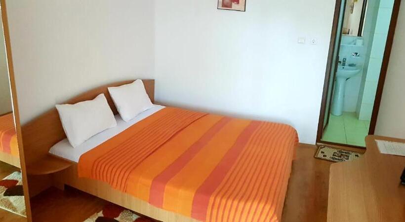 פנסיון Vila Liliana