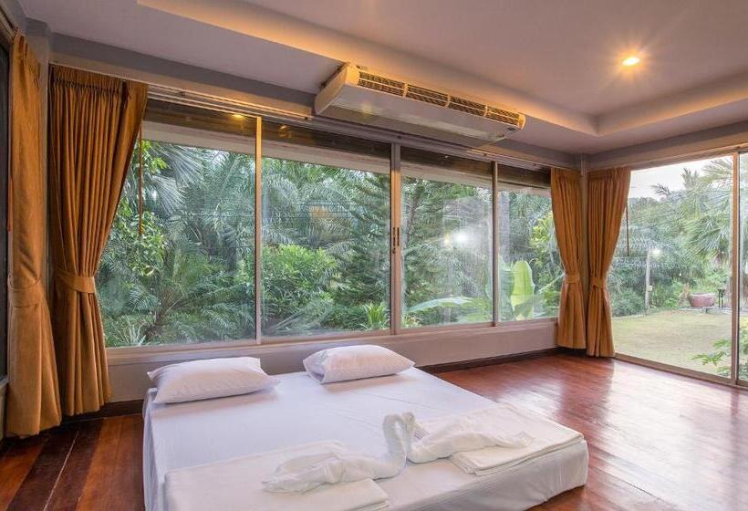 هتل Krabi Home Town Boutique
