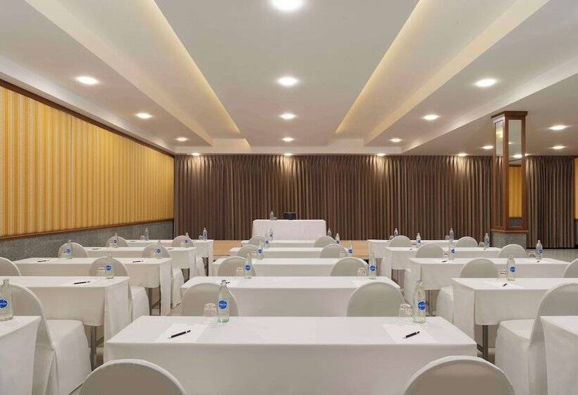 Avani Ao Nang Cliff Krabi Resort