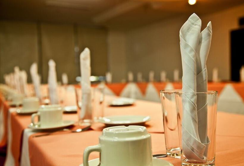 Casa Morales Hotel Internacional Y Centro De Convenciones