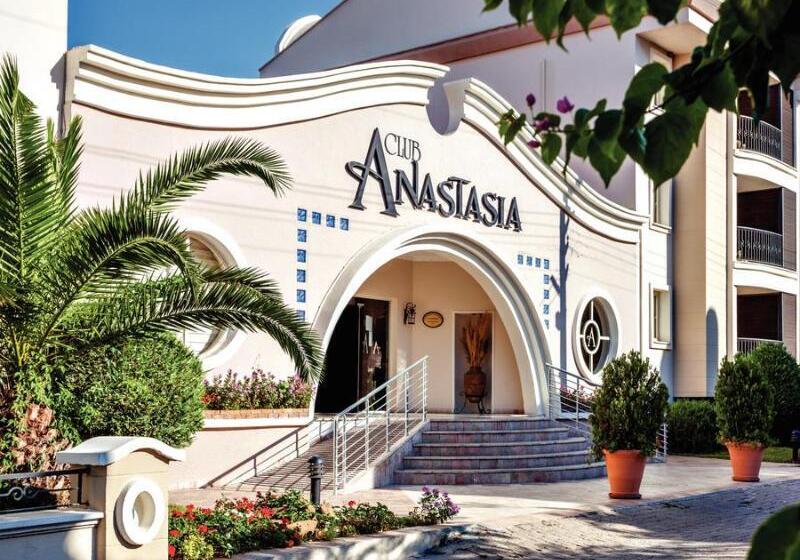 Club Anastasia   Family