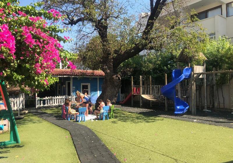 Club Anastasia   Family