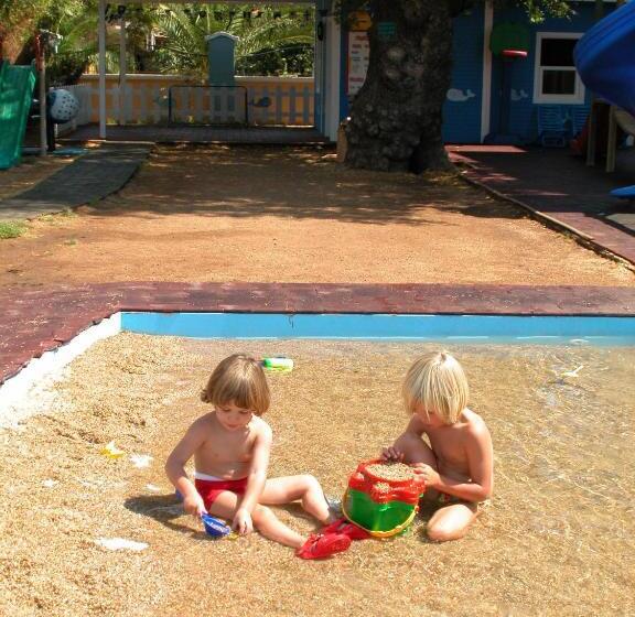 Club Anastasia   Family