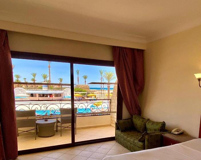 ホテル Aladdin Beach Resort