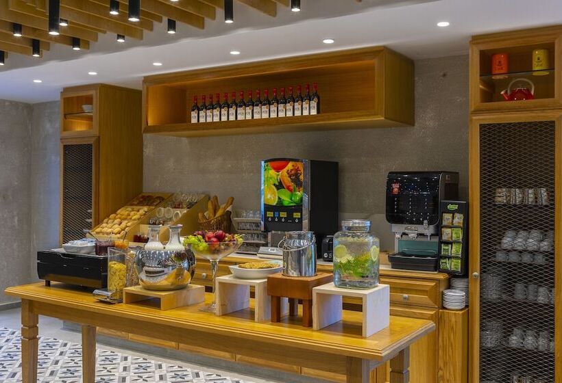 Anemi Hotel & Suites