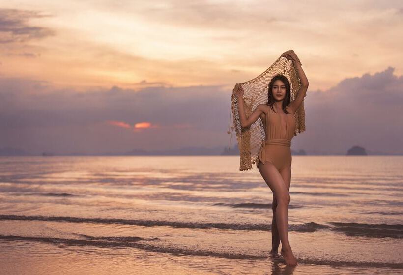 Отель Anyavee Tubkaek Beach Resort