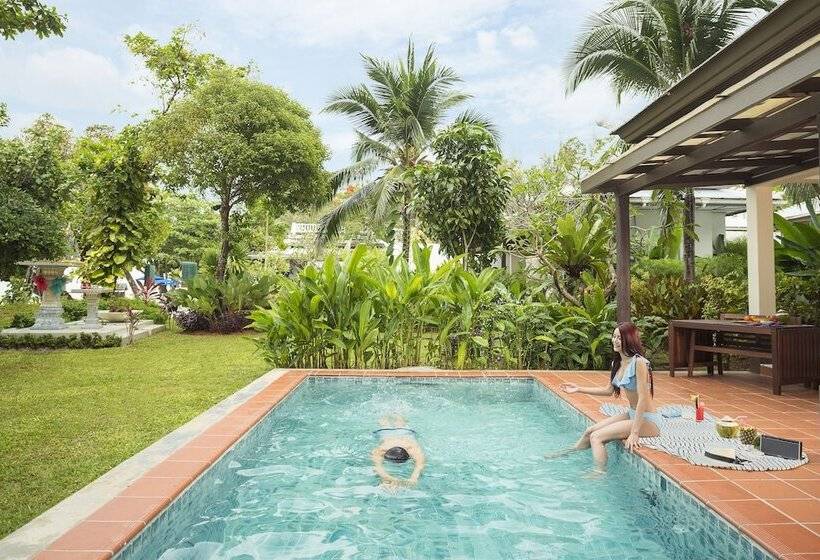 Отель Anyavee Tubkaek Beach Resort