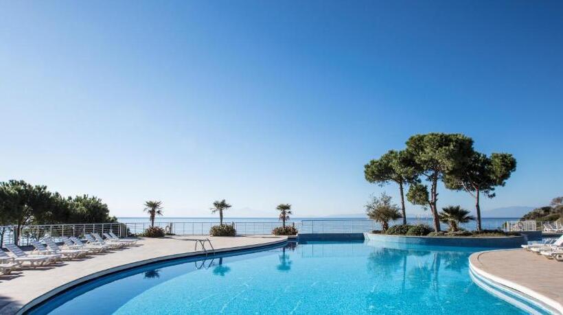 فندق Aria Claros Beach & Spa Resort – All Inclusive