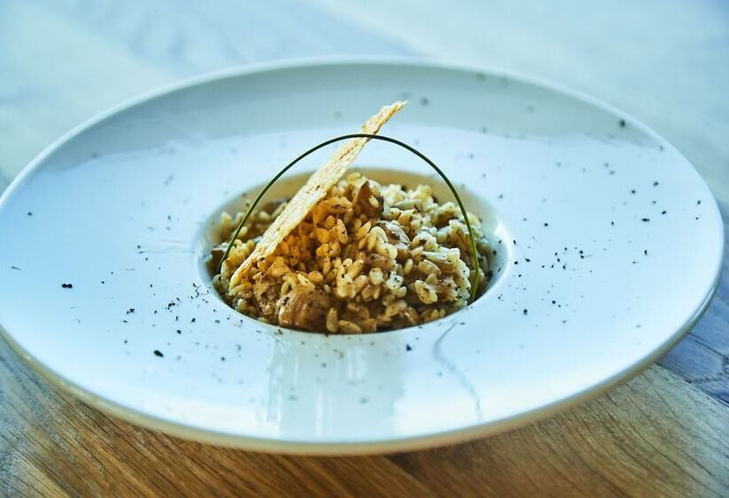 Отель Artiem Asturias