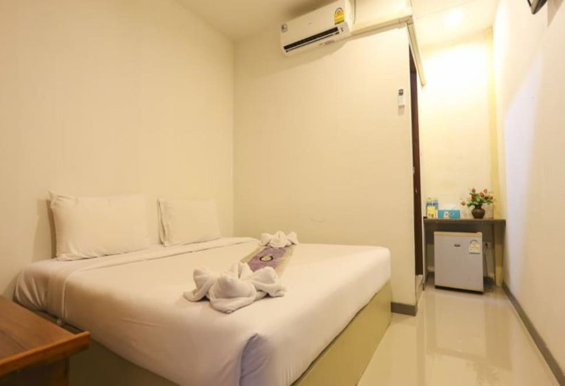 Отель Samui Beach Hostel