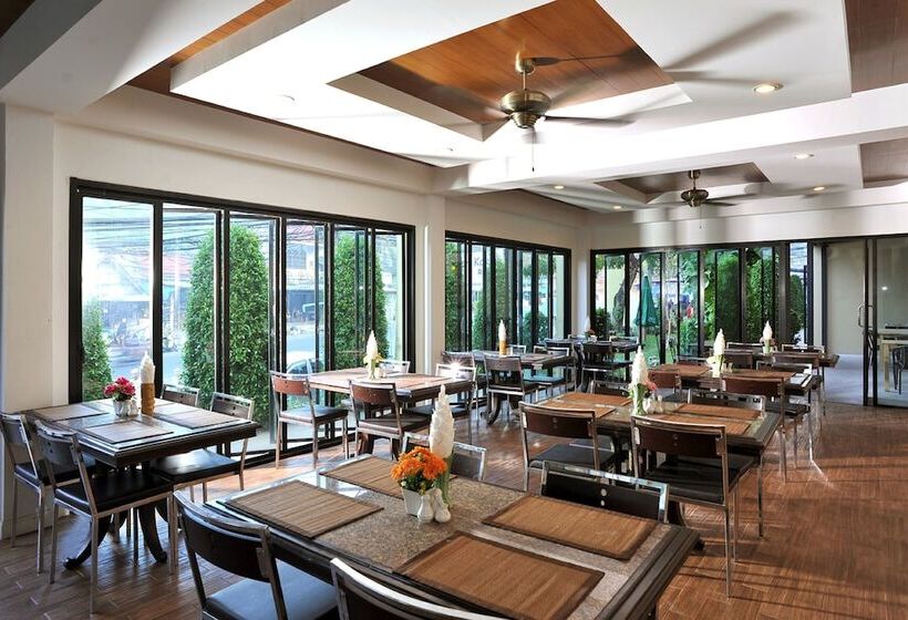 酒店 Baan Karon Resort